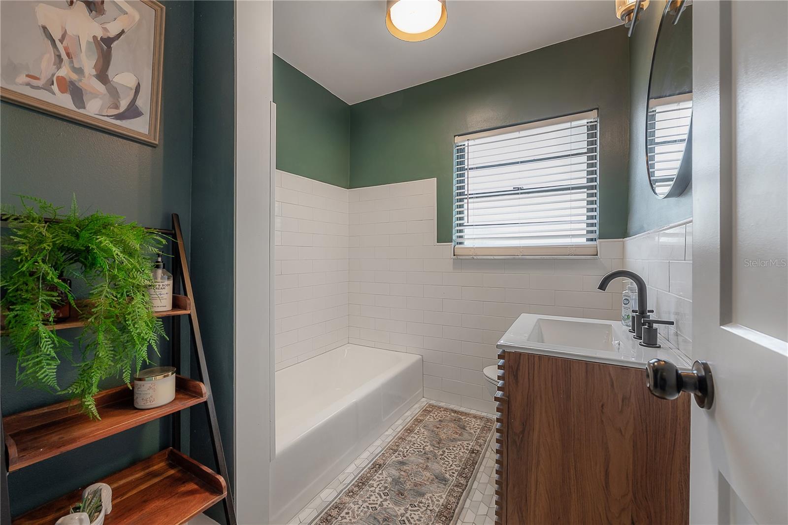 4110 N MARGUERITE ST — photo 26