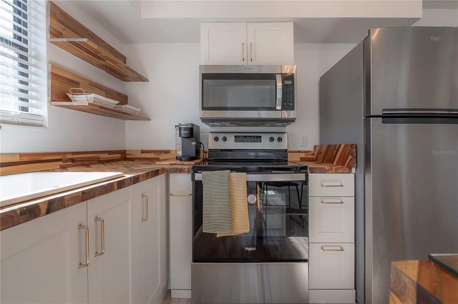 4110 N MARGUERITE ST — photo 47
