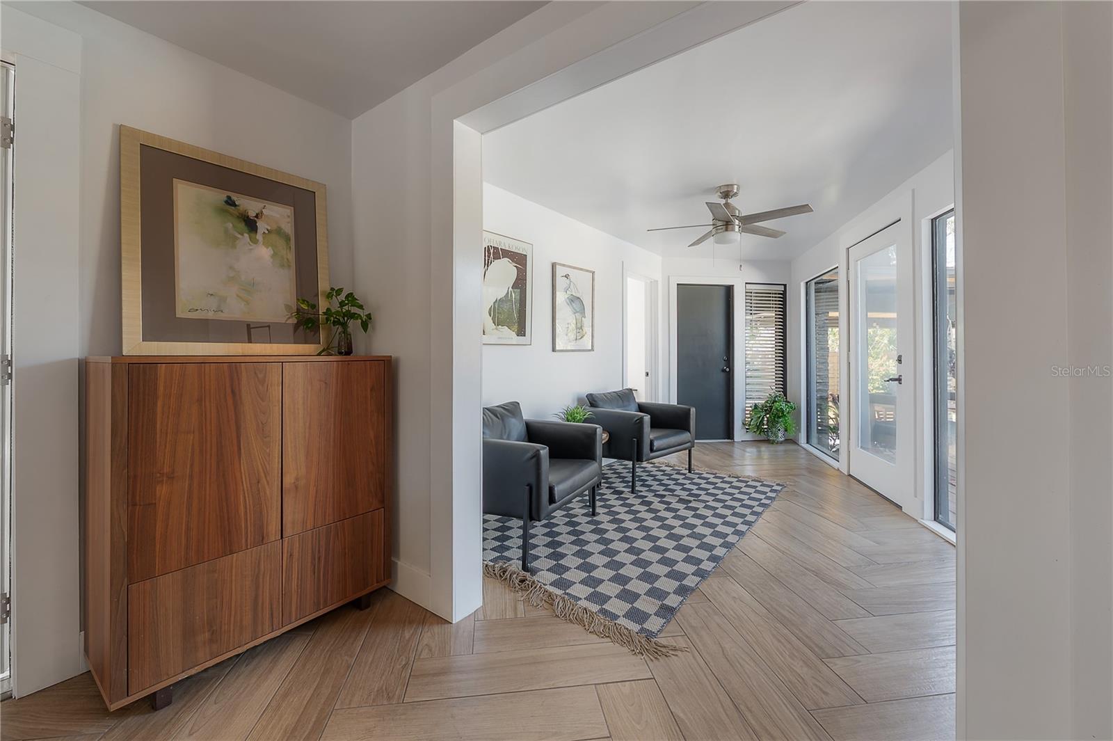 4110 N MARGUERITE ST — photo 19