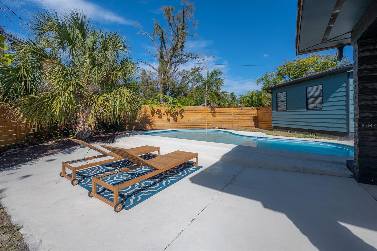4110 N MARGUERITE ST — photo 59