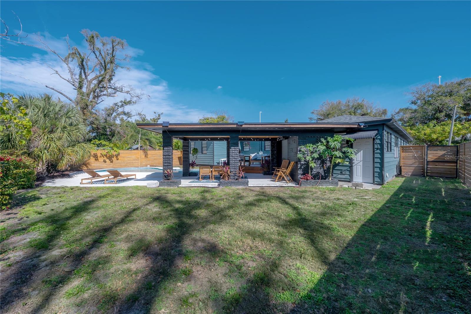 4110 N MARGUERITE ST — photo 57