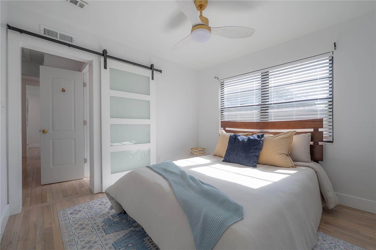 4110 N MARGUERITE ST — photo 50