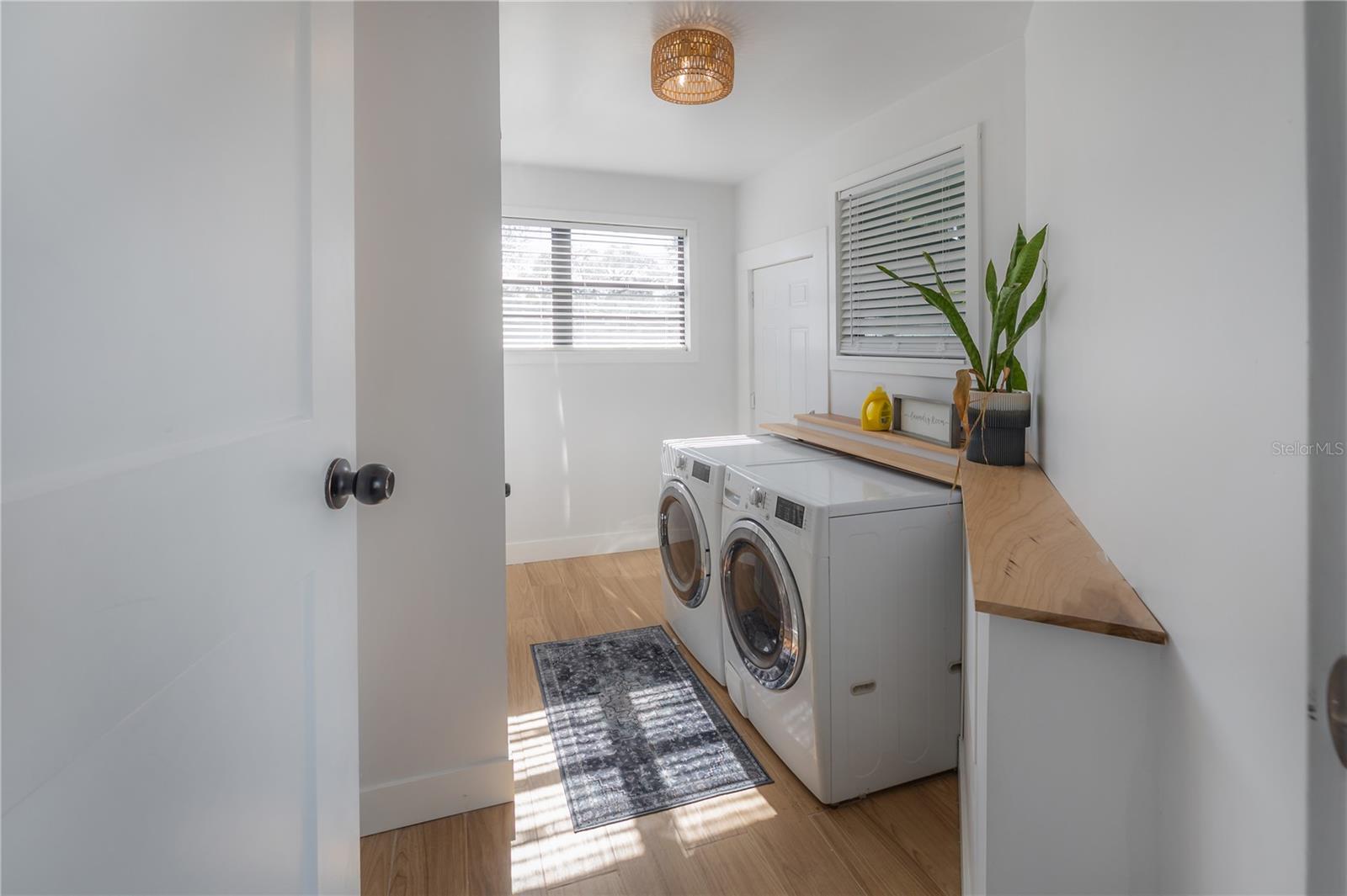 4110 N MARGUERITE ST — photo 22