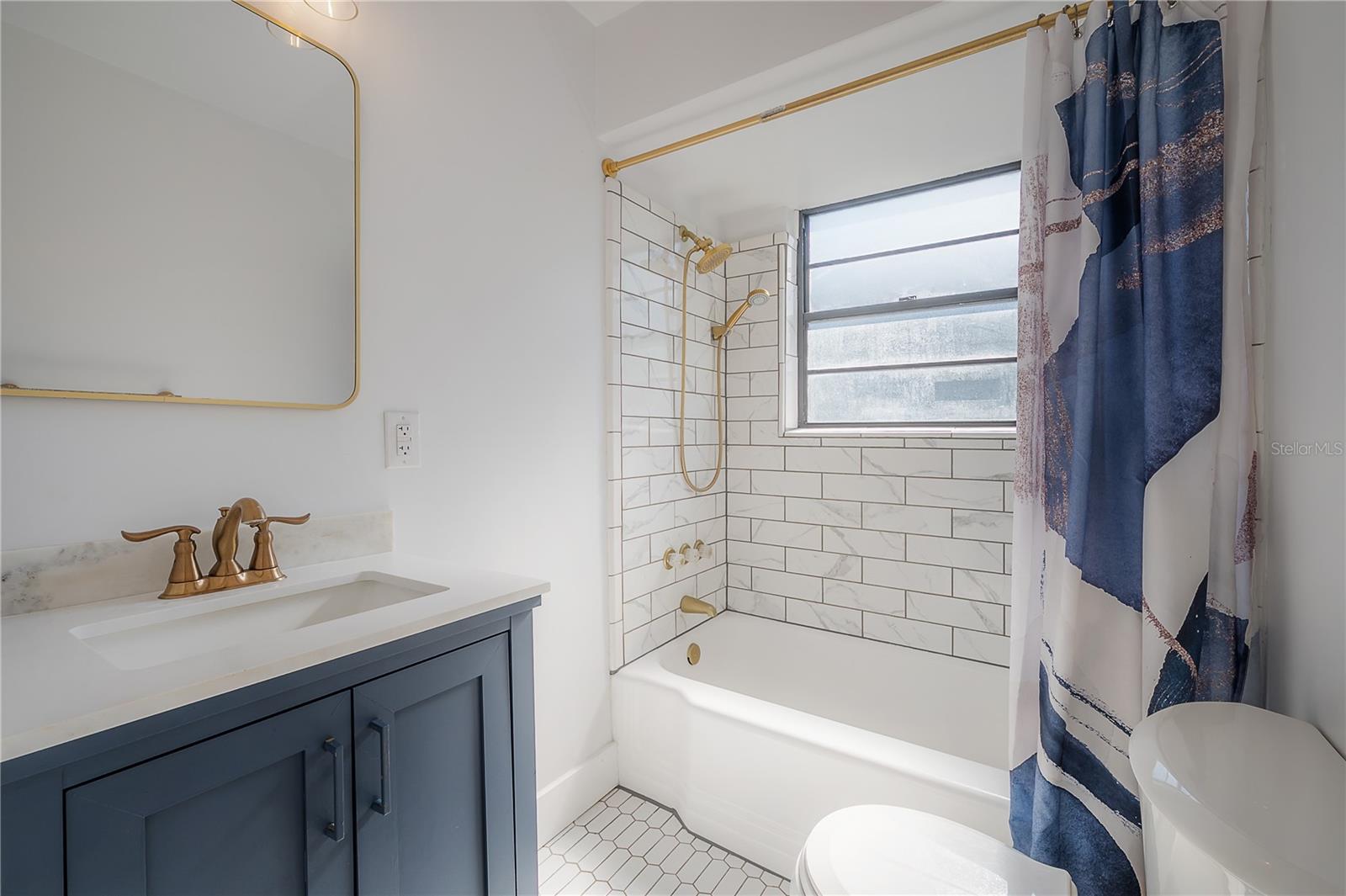 4110 N MARGUERITE ST — photo 49