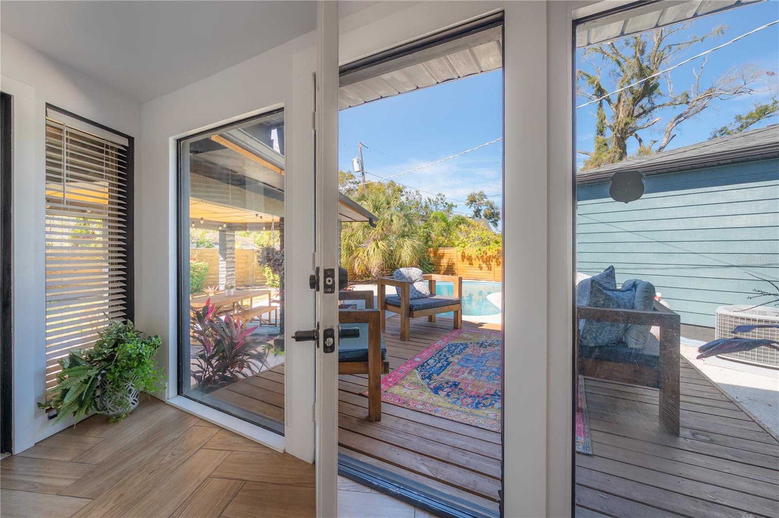 4110 N MARGUERITE ST — photo 24