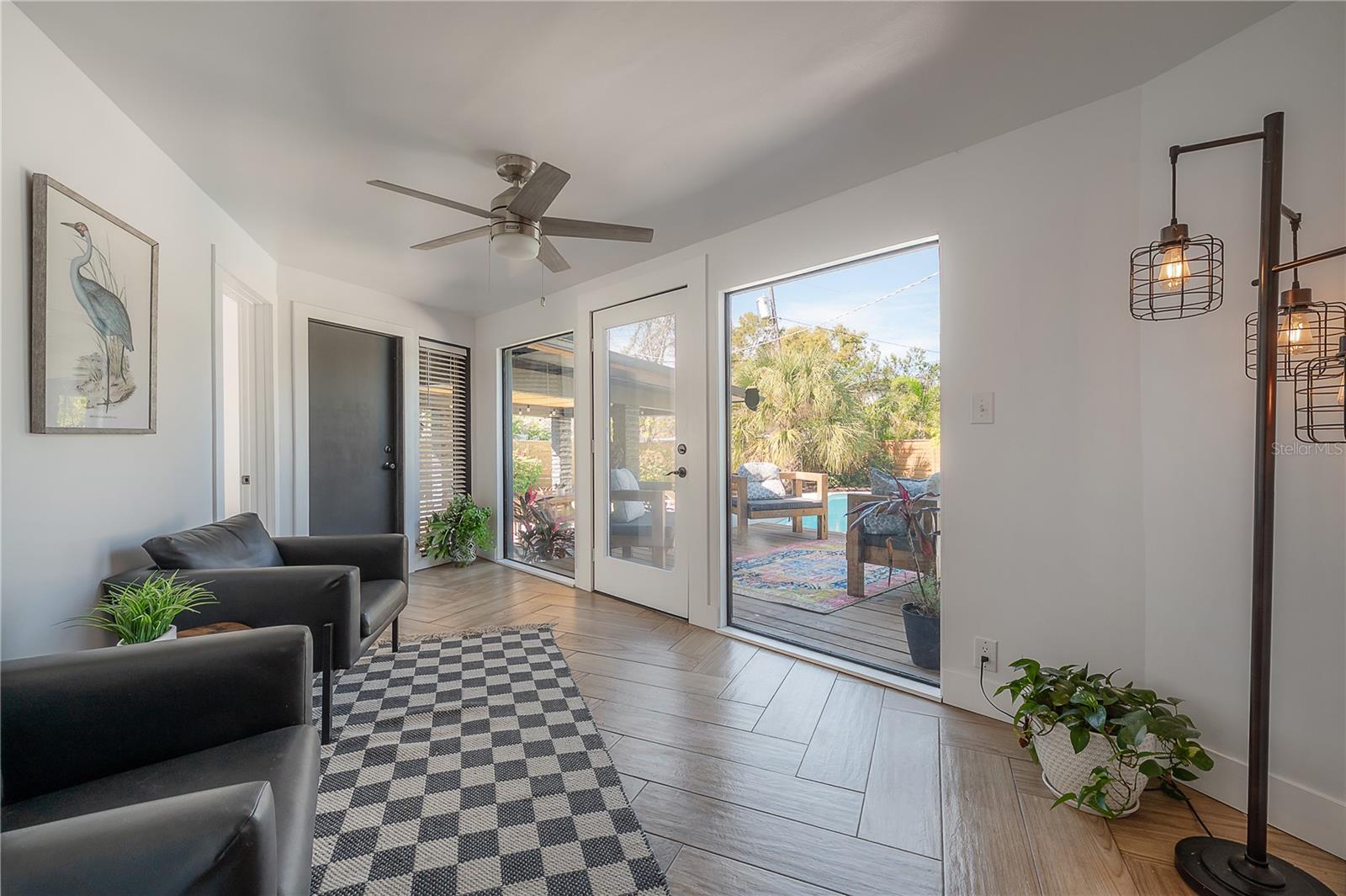 4110 N MARGUERITE ST — photo 20