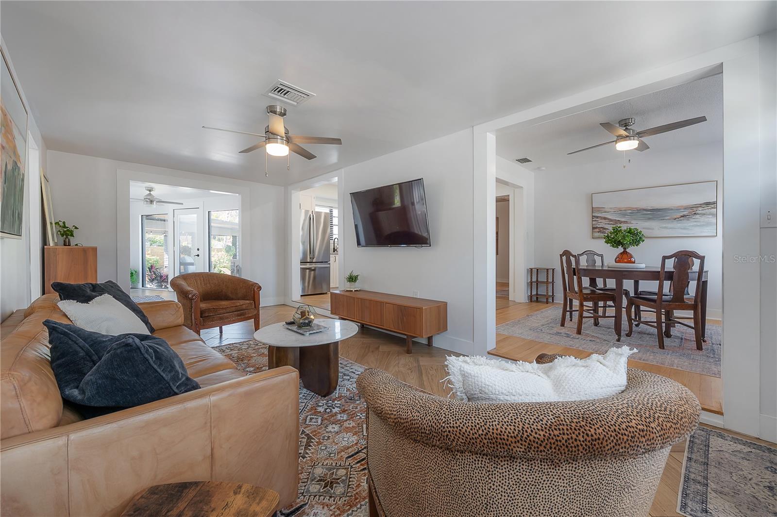4110 N MARGUERITE ST — photo 6