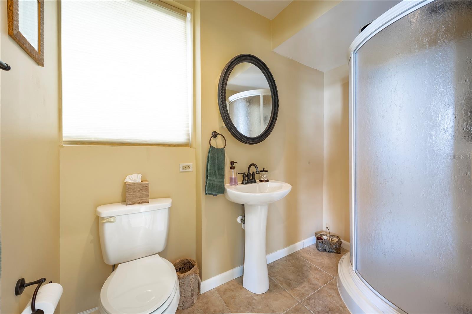 306 HARBOR DR — photo 52