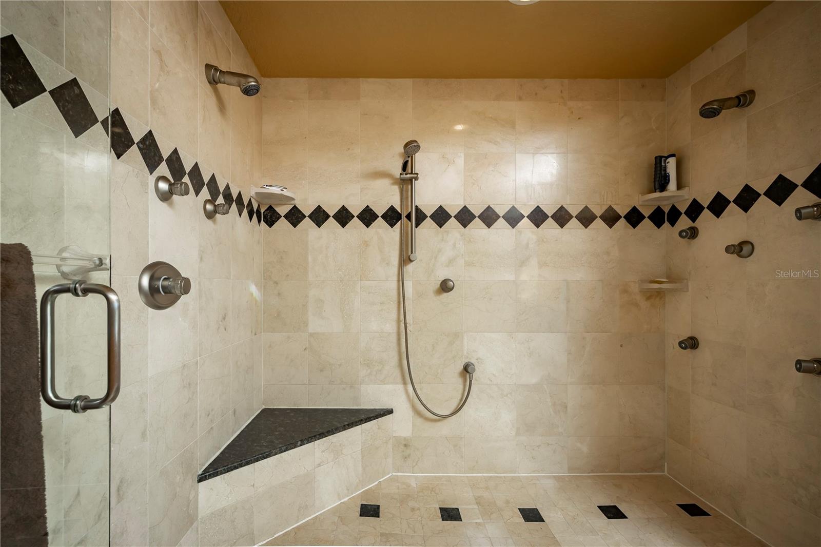 306 HARBOR DR — photo 21