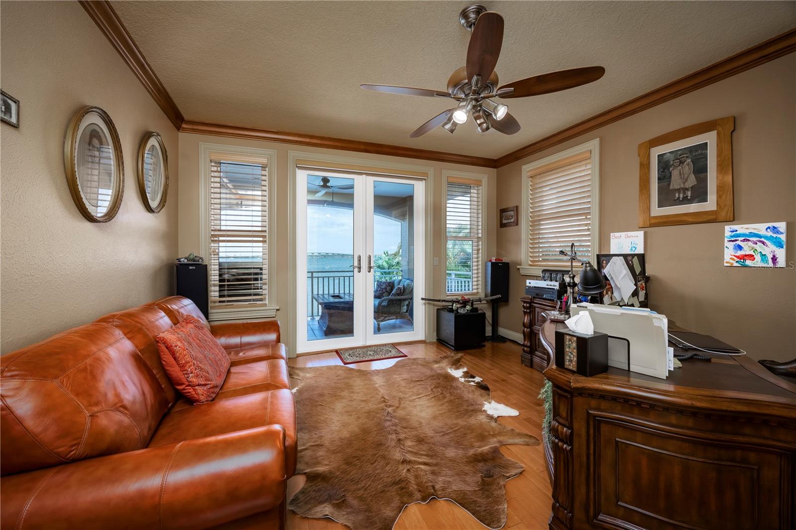 306 HARBOR DR — photo 32