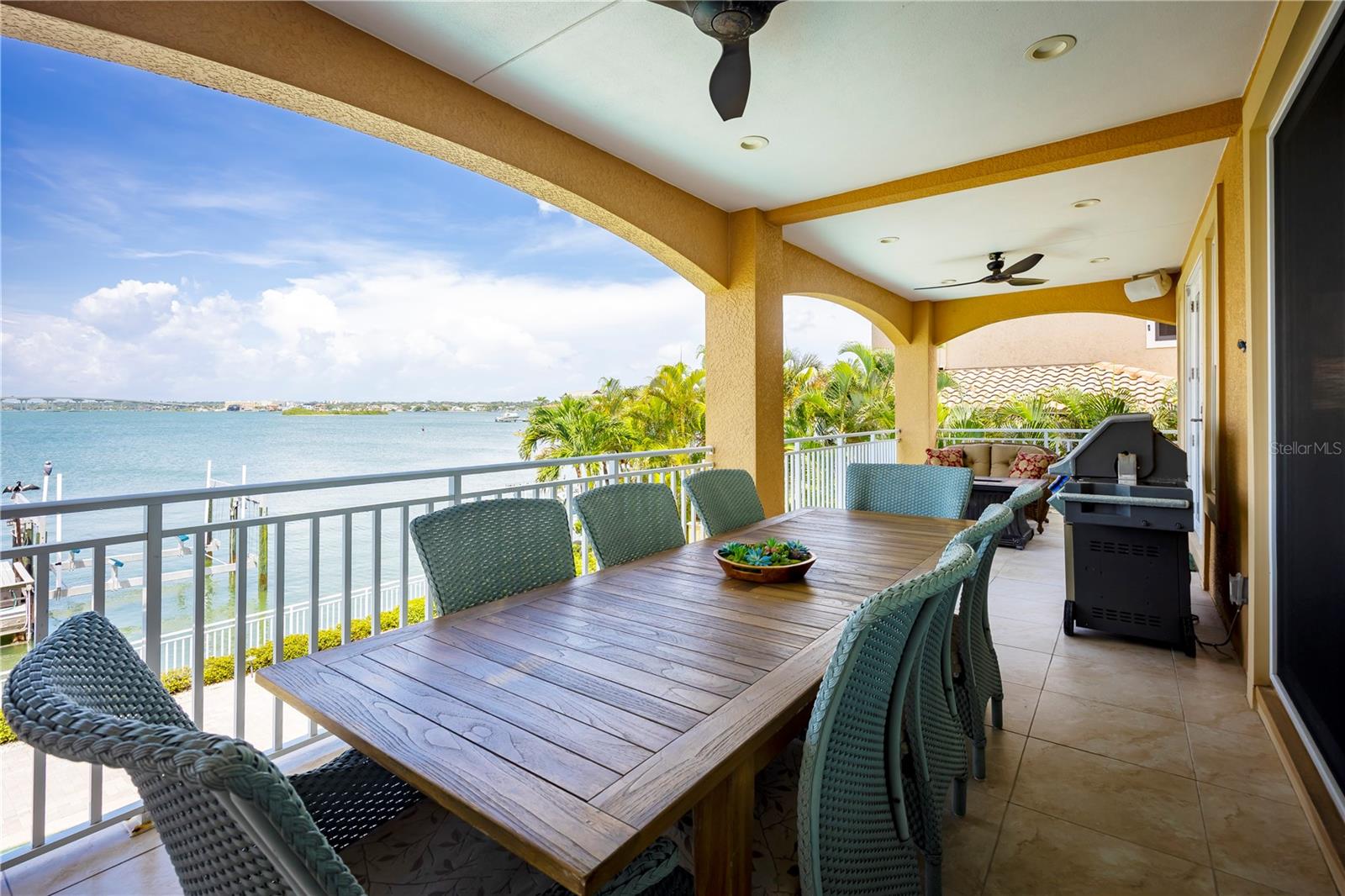 306 HARBOR DR — photo 14
