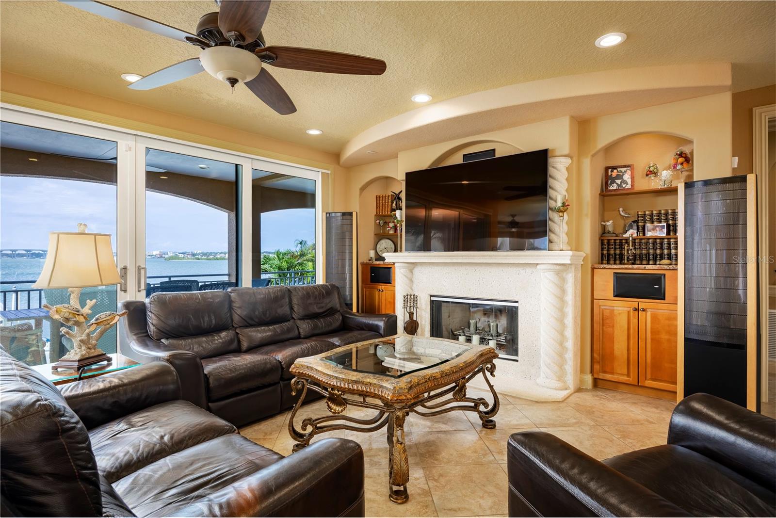 306 HARBOR DR — photo 13