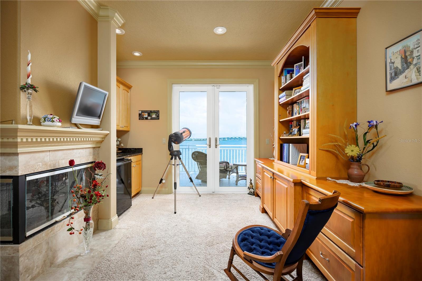 306 HARBOR DR — photo 16