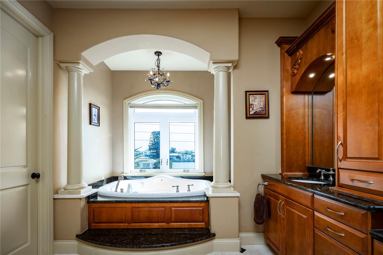 306 HARBOR DR — photo 20