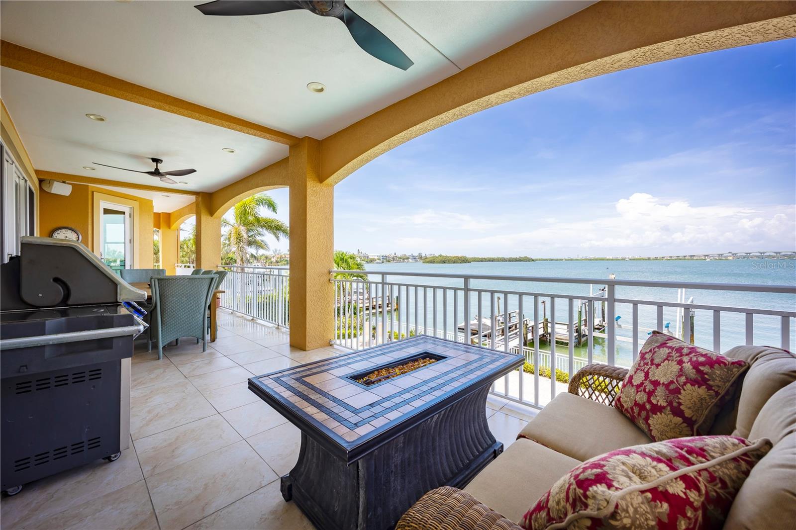 306 HARBOR DR — photo 15