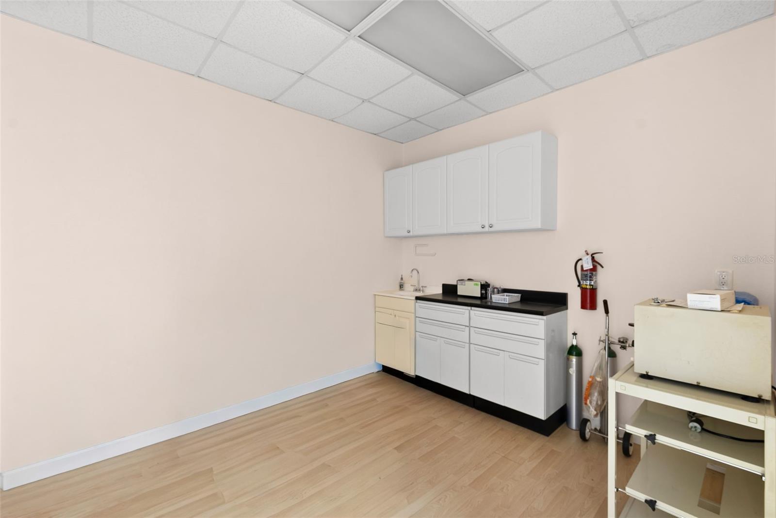 611 DRUID RD E #303 — photo 10