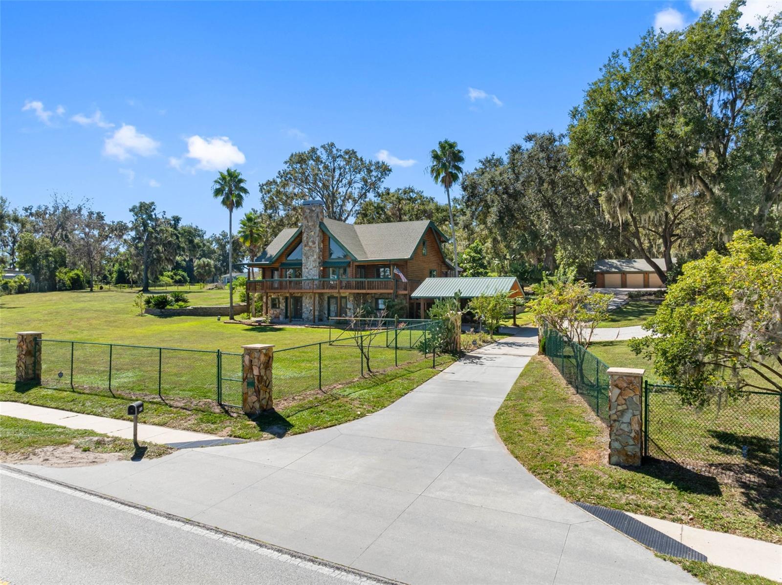 11401 THONOTOSASSA RD — photo 53