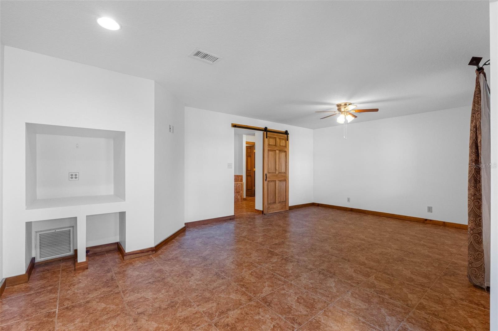 11401 THONOTOSASSA RD — photo 37