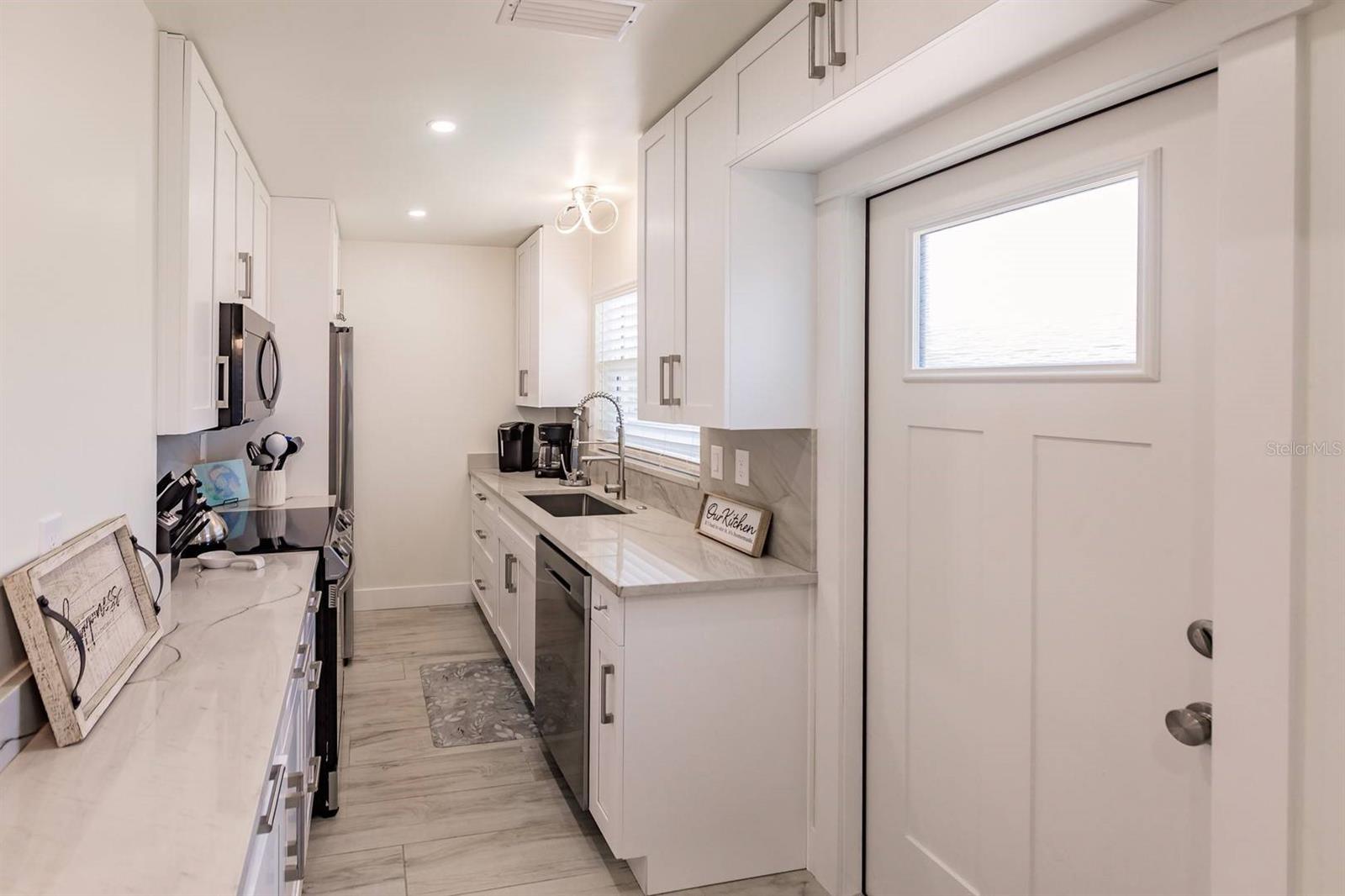 6020 MIDNIGHT PASS RD #12 — photo 12