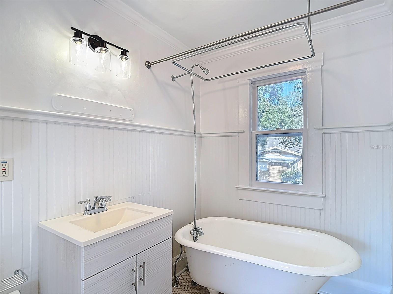 2105 W SOUTHVIEW AVE — photo 45