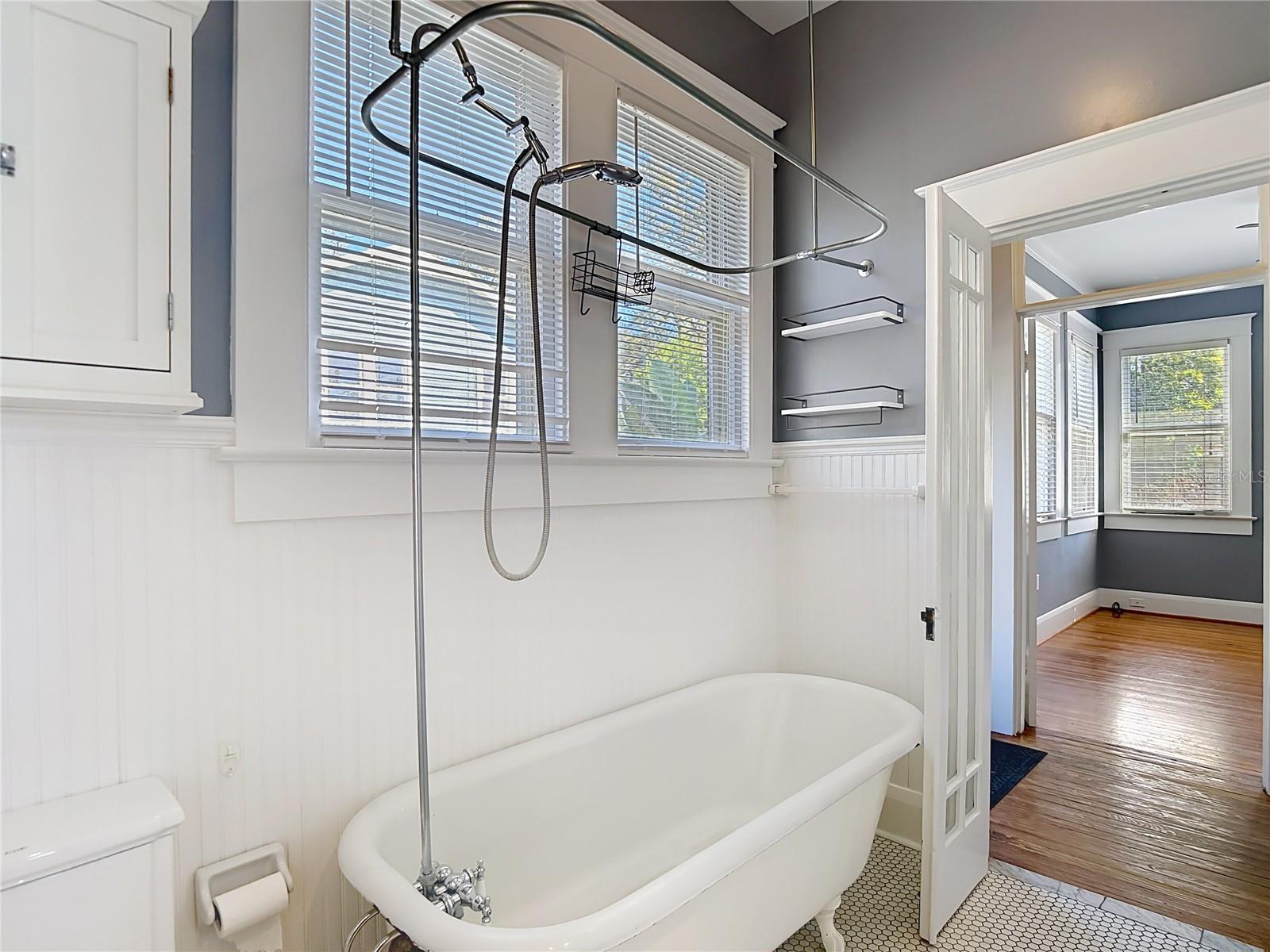 2105 W SOUTHVIEW AVE — photo 34