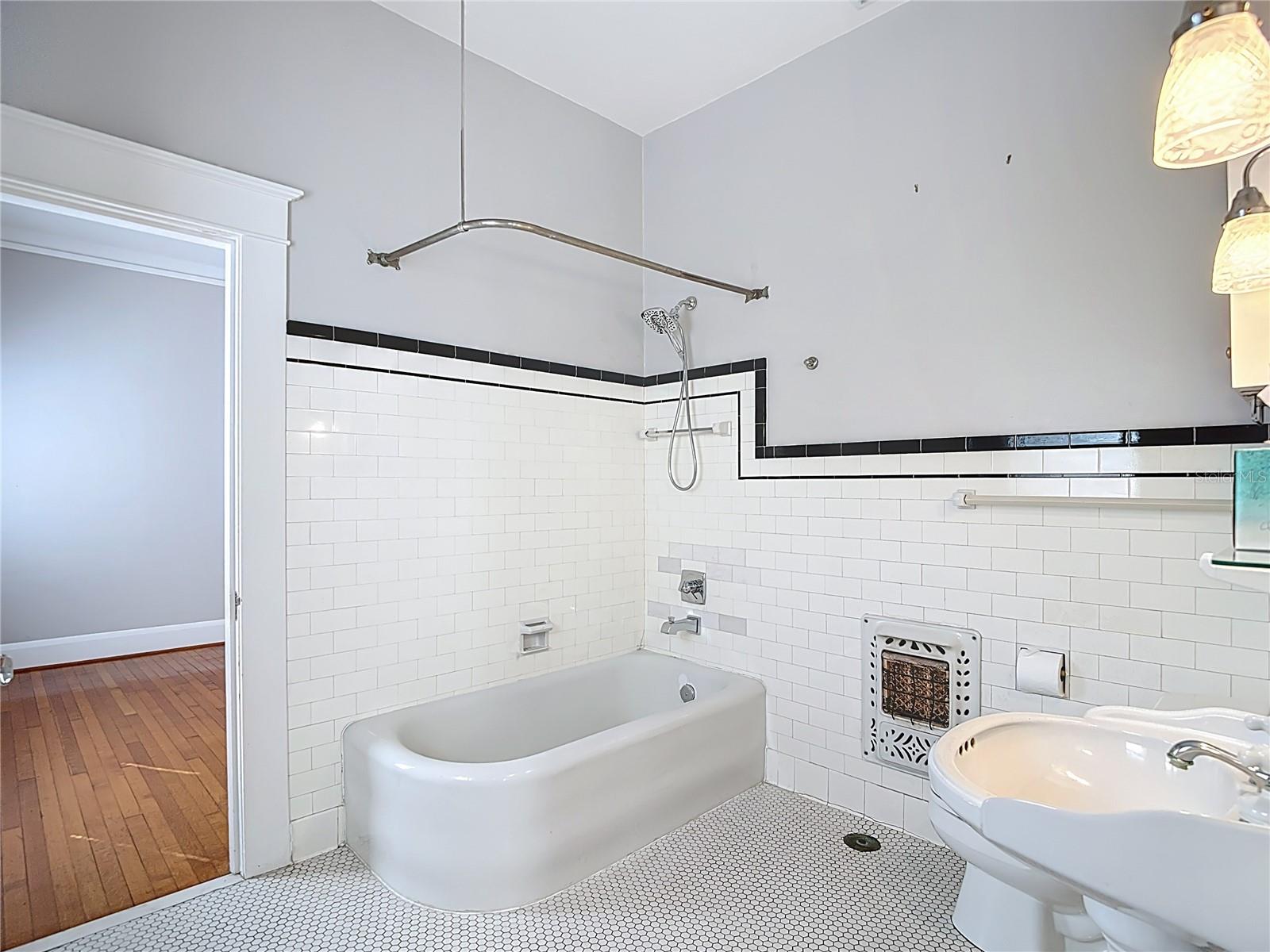 2105 W SOUTHVIEW AVE — photo 26