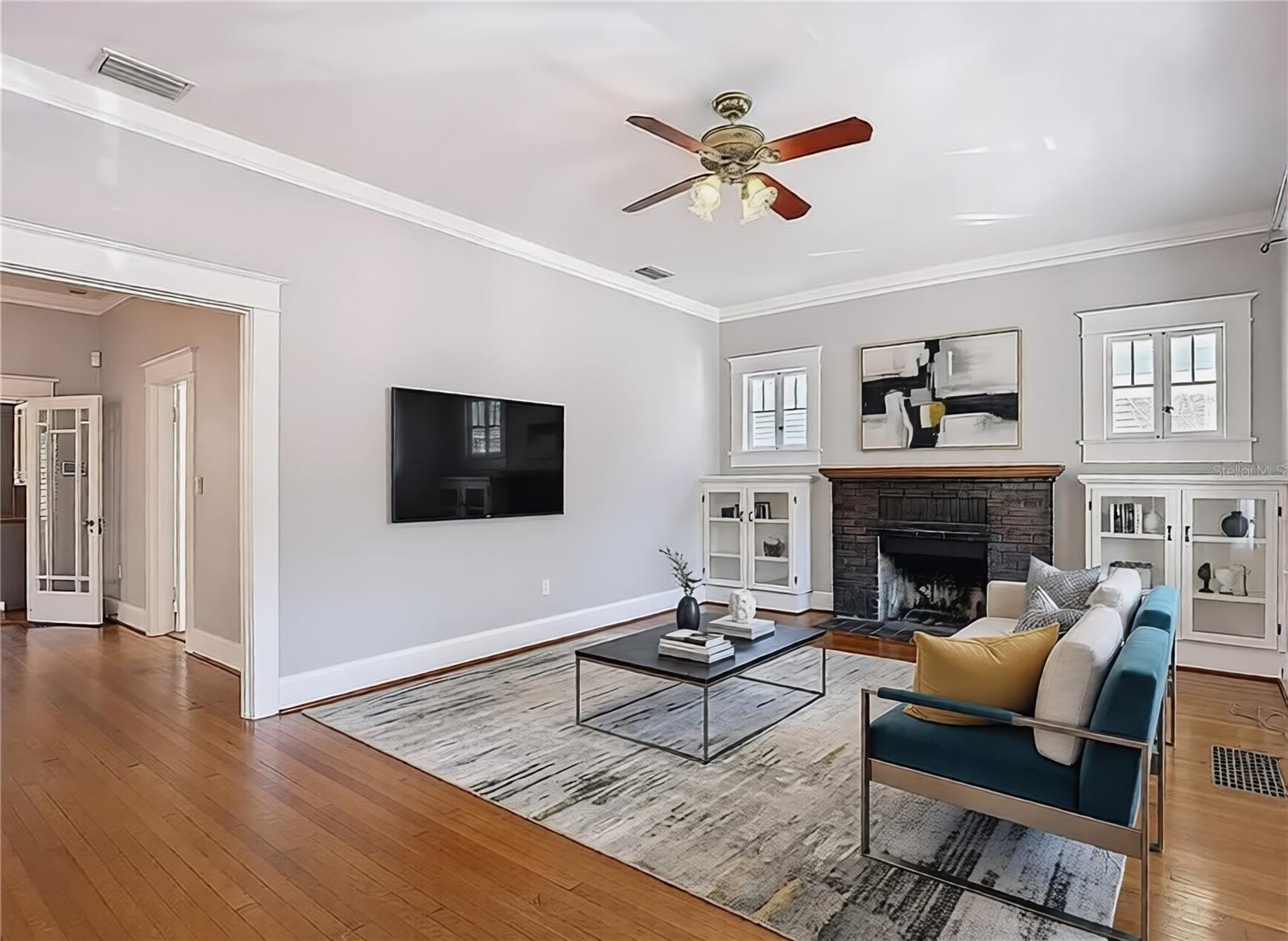 2105 W SOUTHVIEW AVE — photo 11