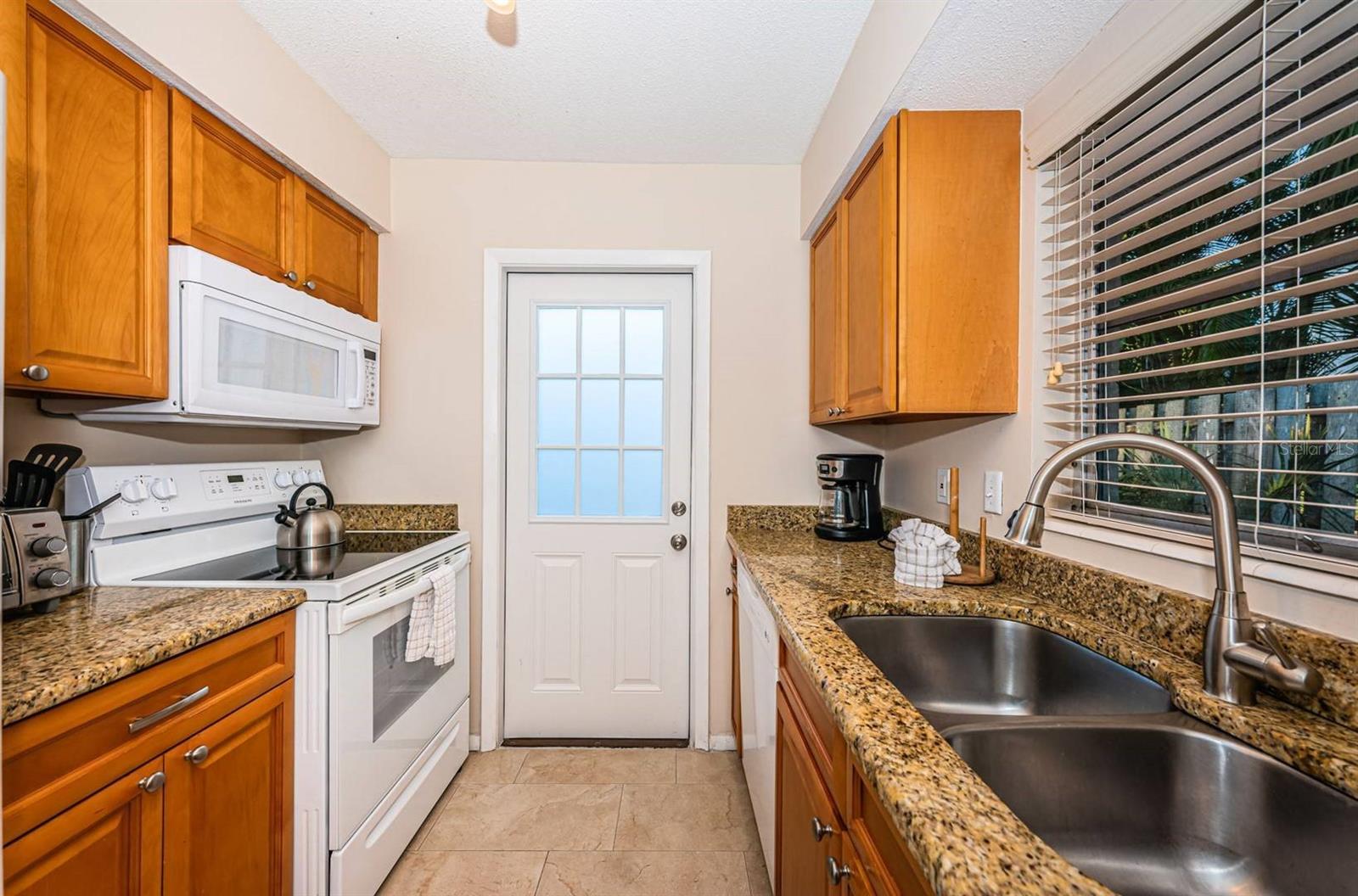 6020 MIDNIGHT PASS RD #40 — photo 7