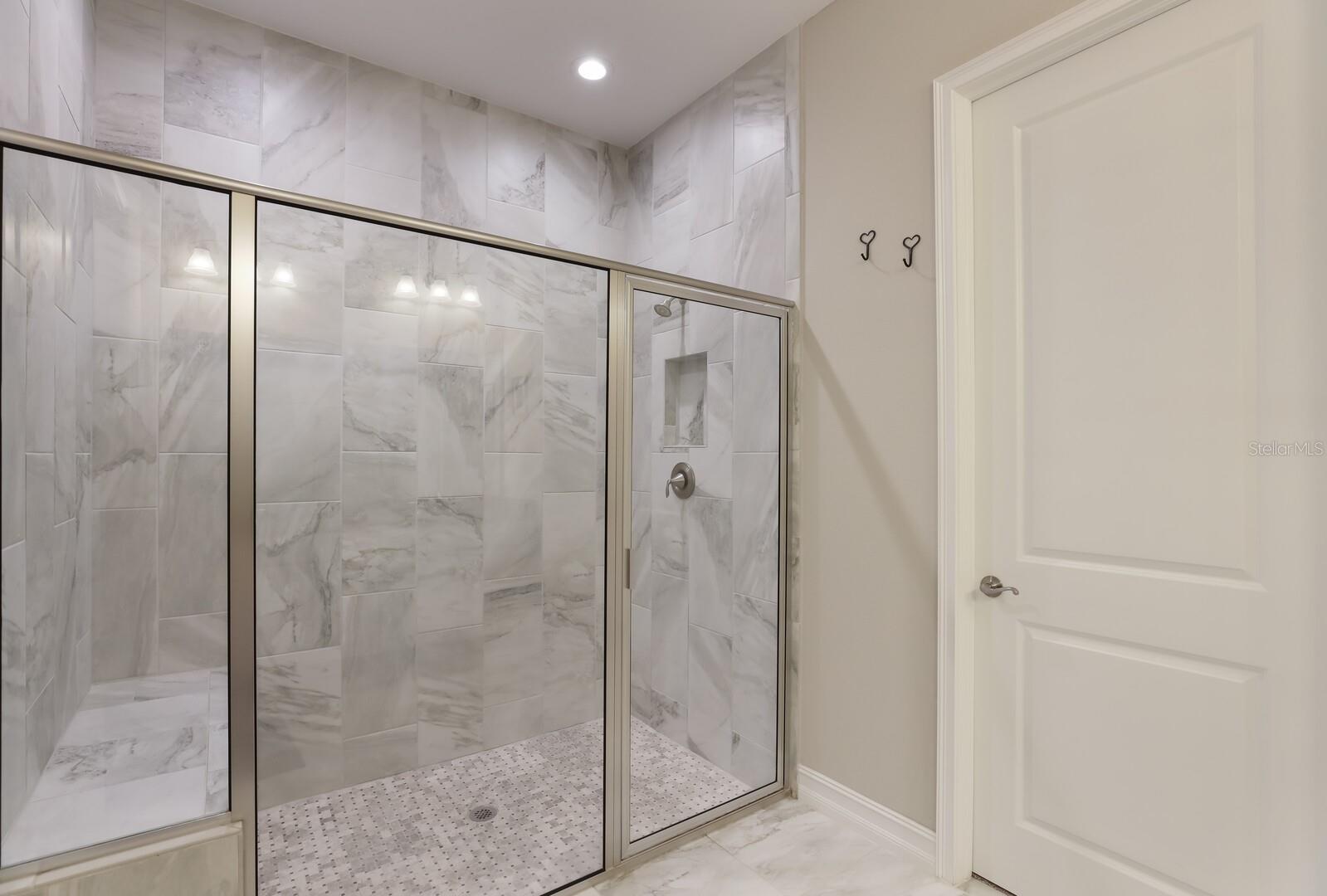 2402 STARWOOD CT — photo 20