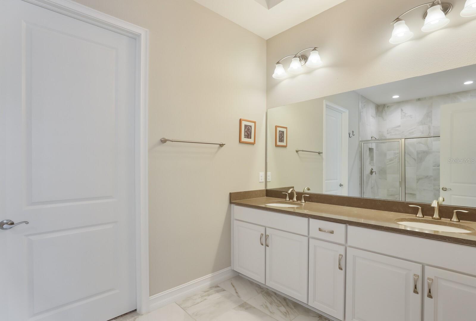2402 STARWOOD CT — photo 19