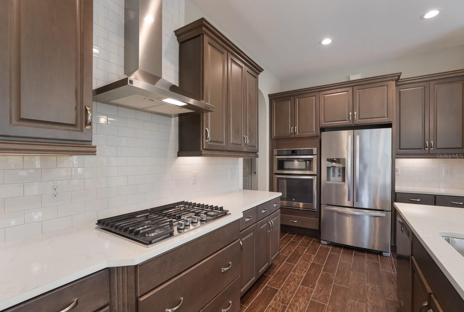 2402 STARWOOD CT — photo 12