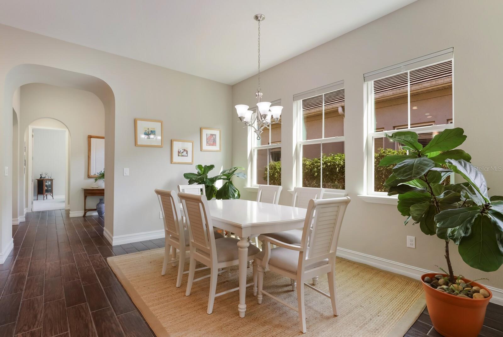 2402 STARWOOD CT — photo 9