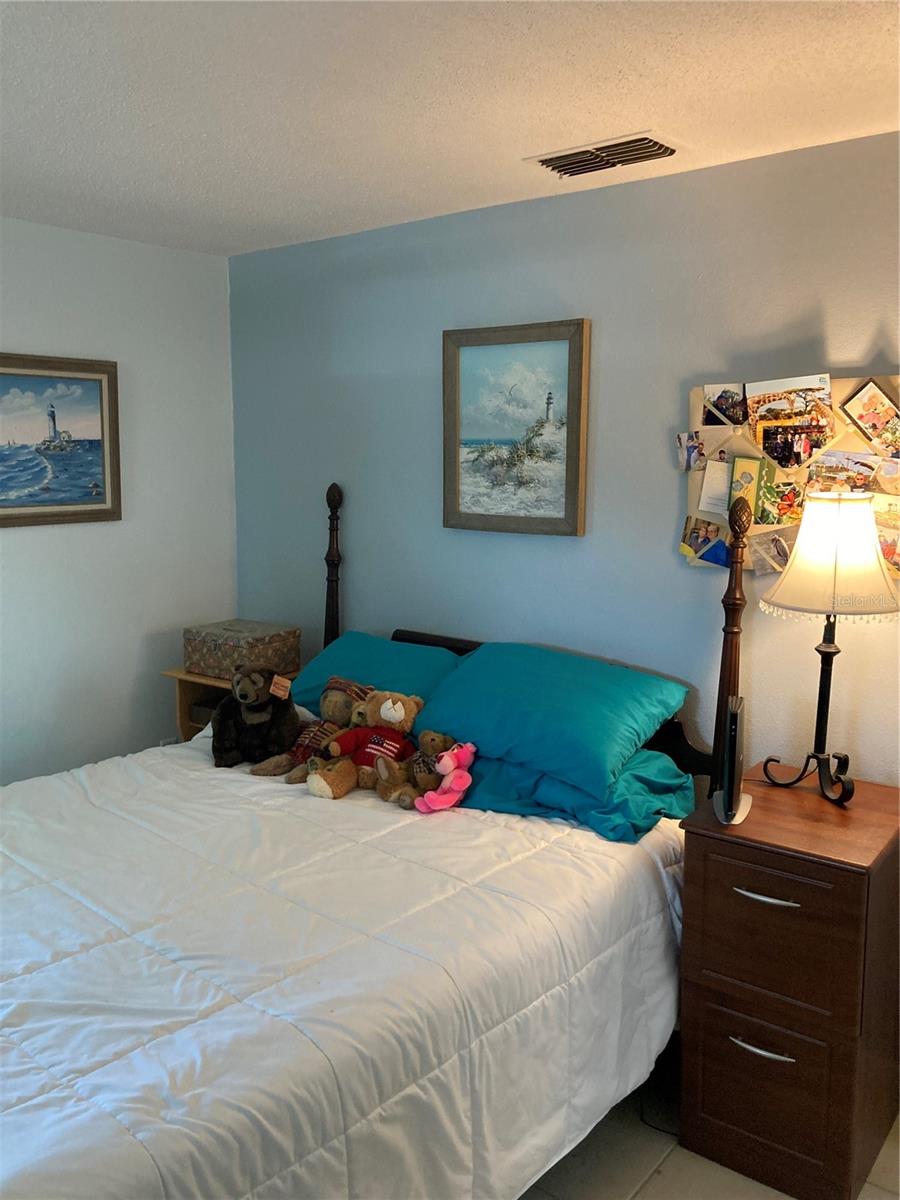 7628 VALLEY CT — photo 30