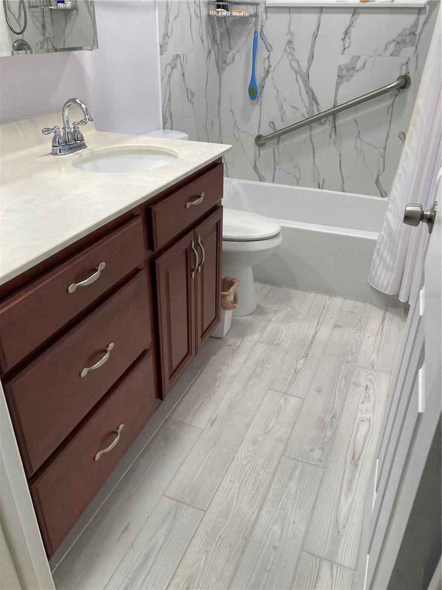 7628 VALLEY CT — photo 14