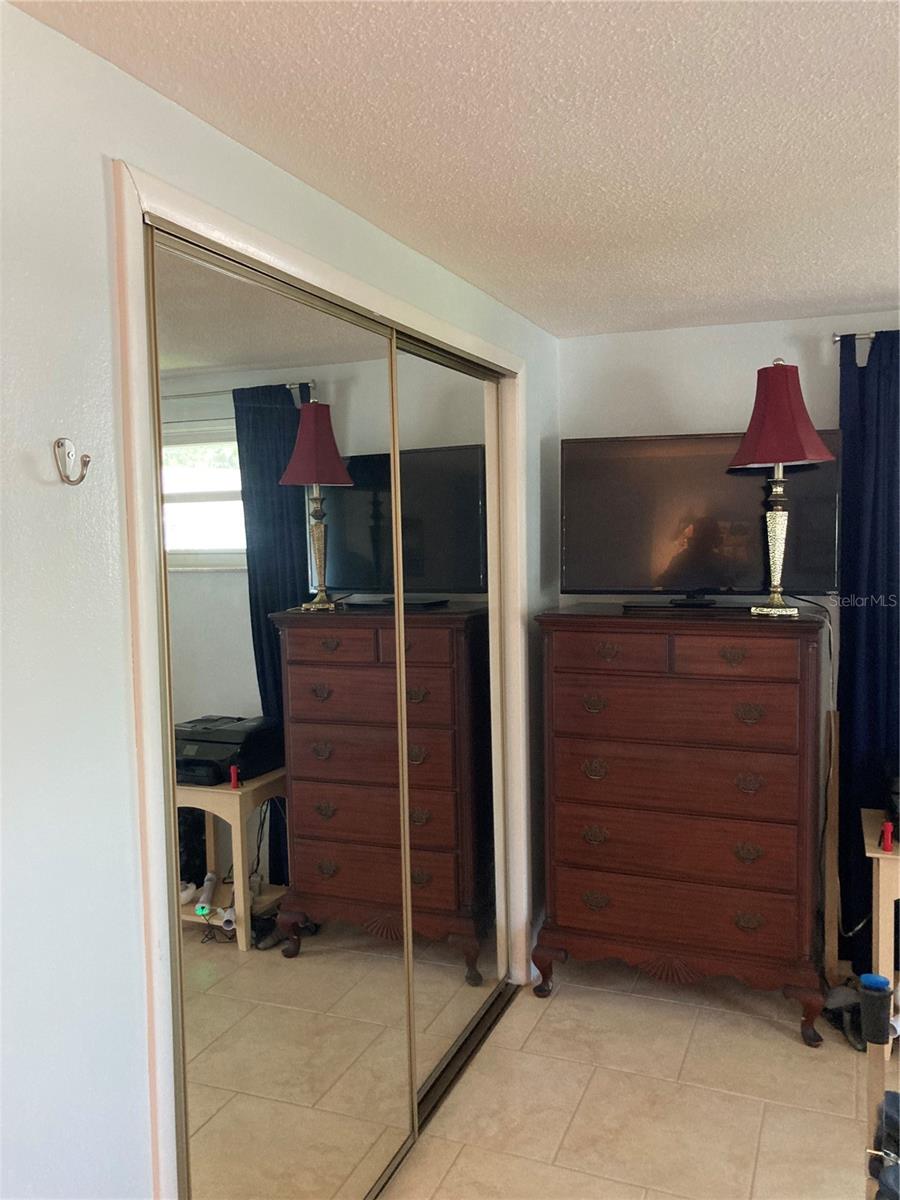 7628 VALLEY CT — photo 31