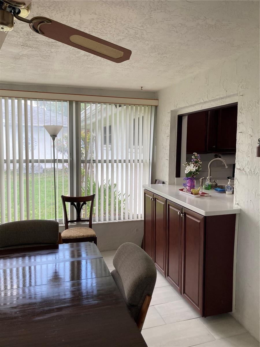 7628 VALLEY CT — photo 17