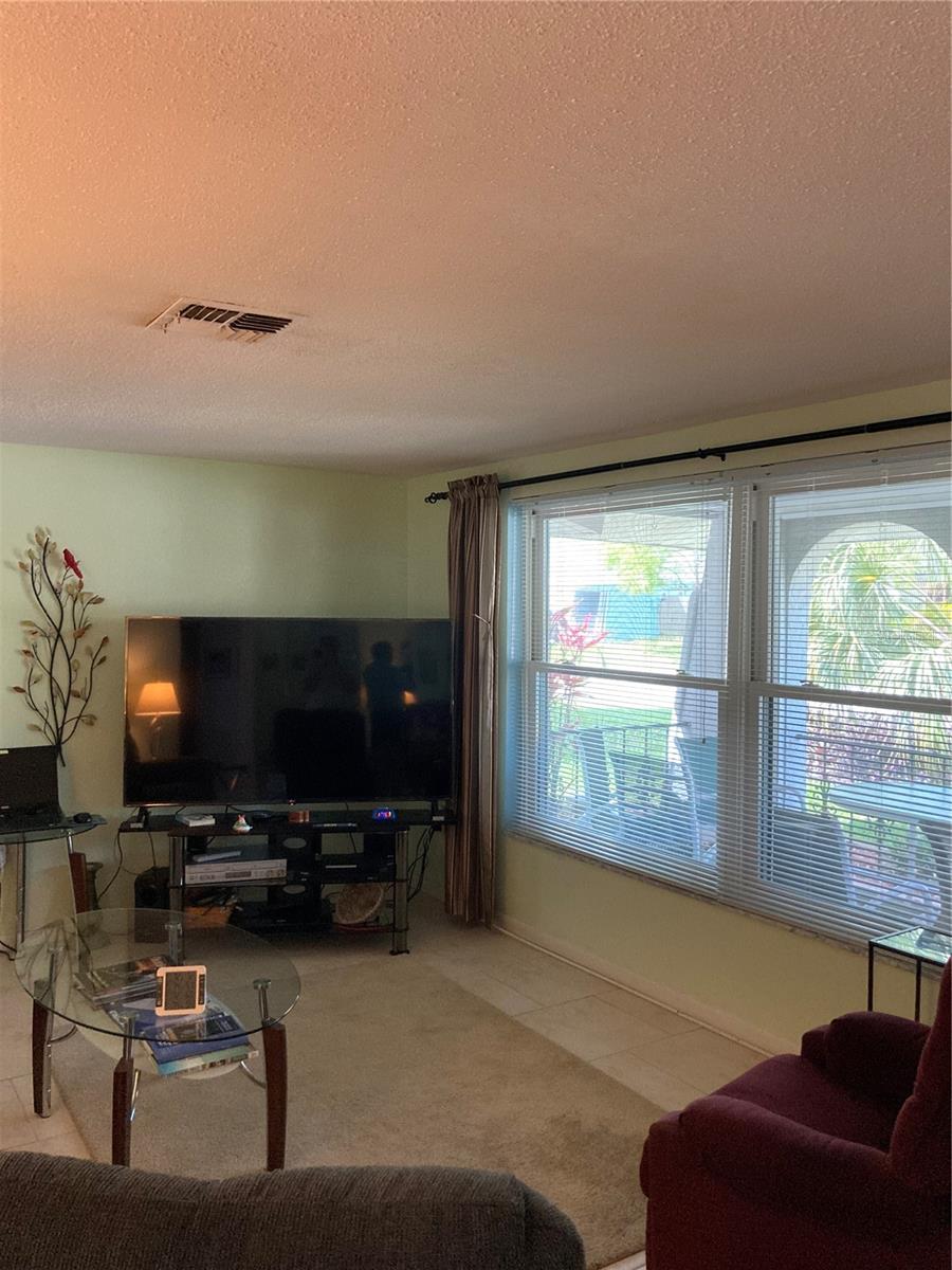 7628 VALLEY CT — photo 27