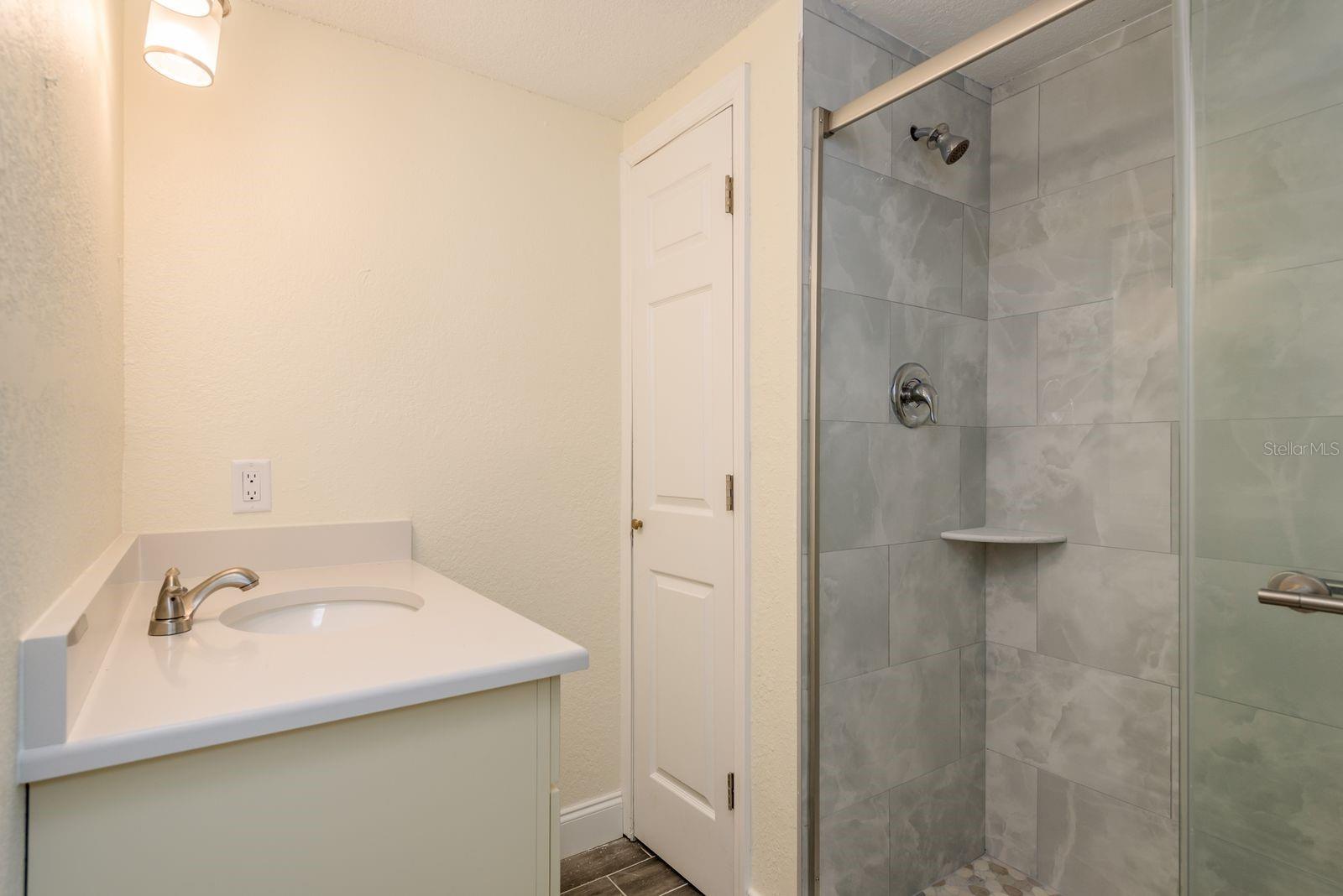 13816 CELIDA AVE — photo 29