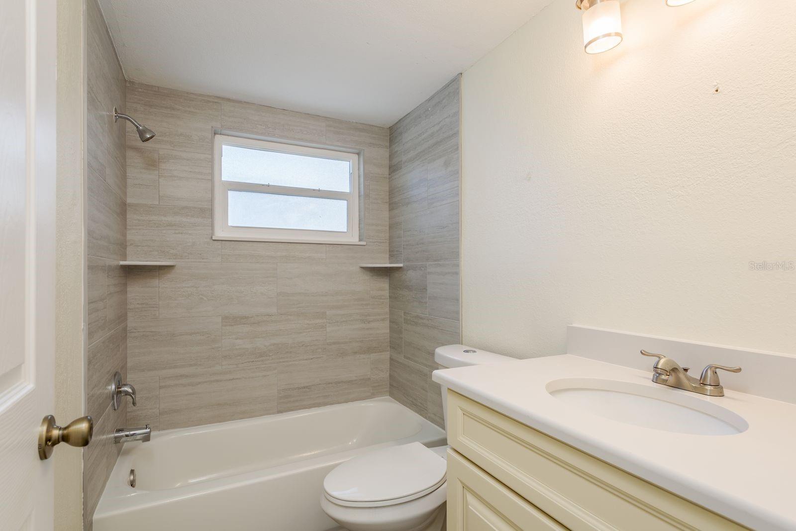 13816 CELIDA AVE — photo 20