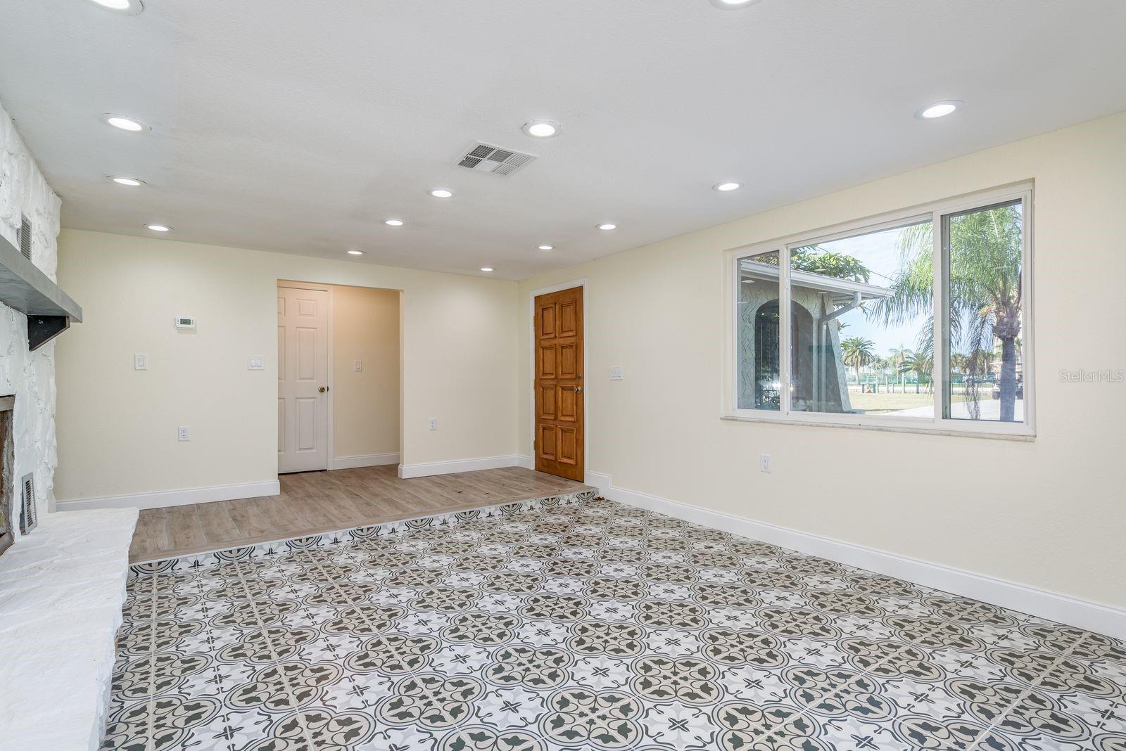 13816 CELIDA AVE — photo 4