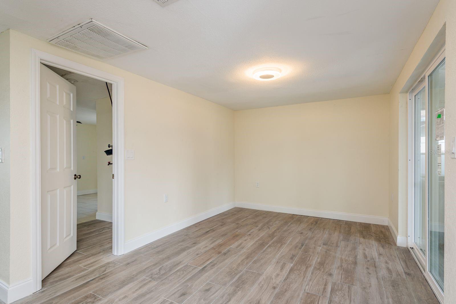 13816 CELIDA AVE — photo 10