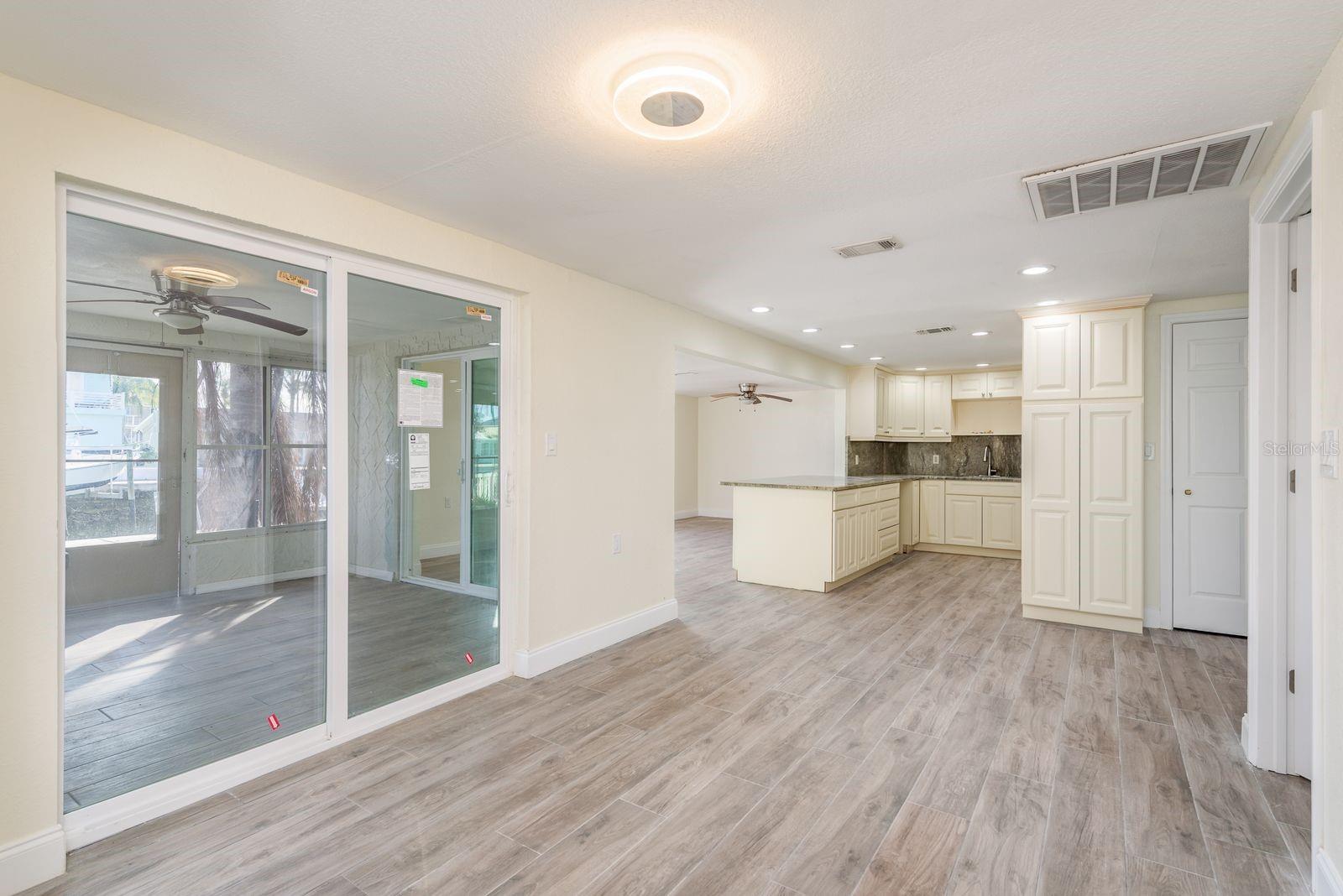 13816 CELIDA AVE — photo 12