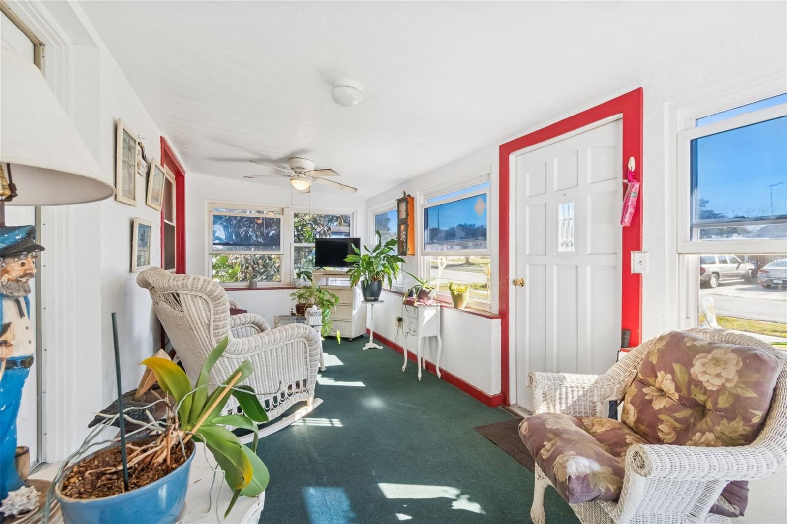 6503 AMUNDSON CT — photo 11