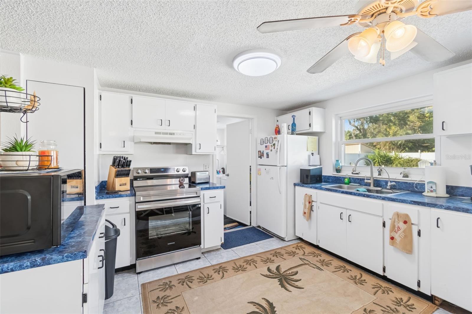 6503 AMUNDSON CT — photo 22