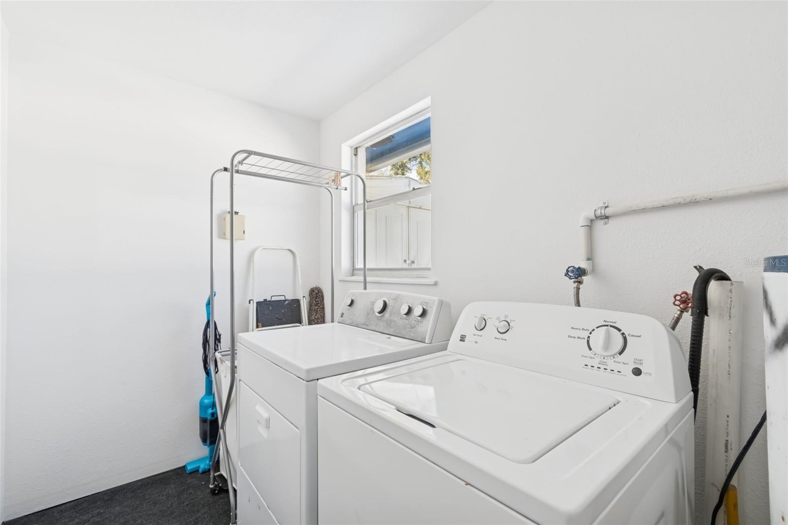 6503 AMUNDSON CT — photo 28