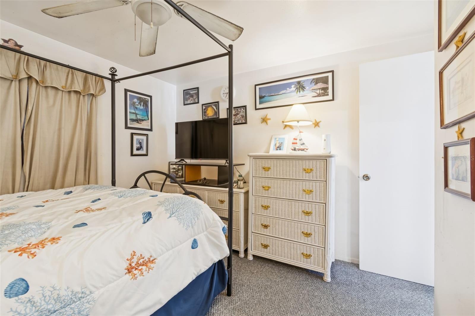 6503 AMUNDSON CT — photo 39