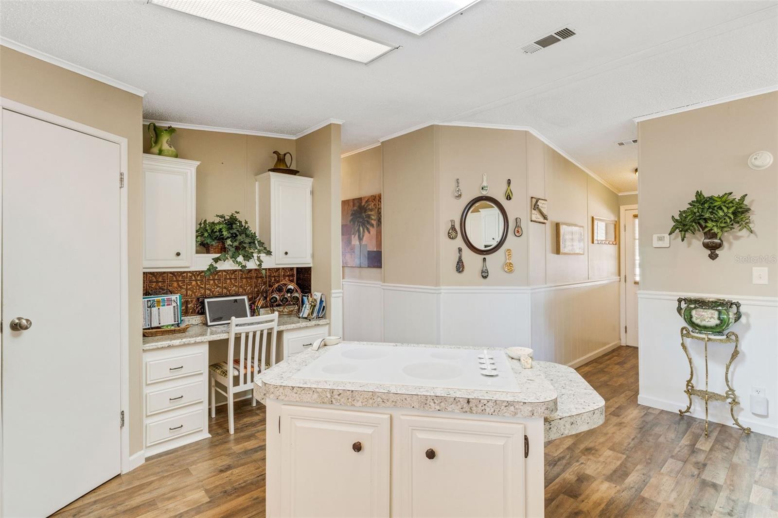 70 MOCKINGBIRD LN — photo 17