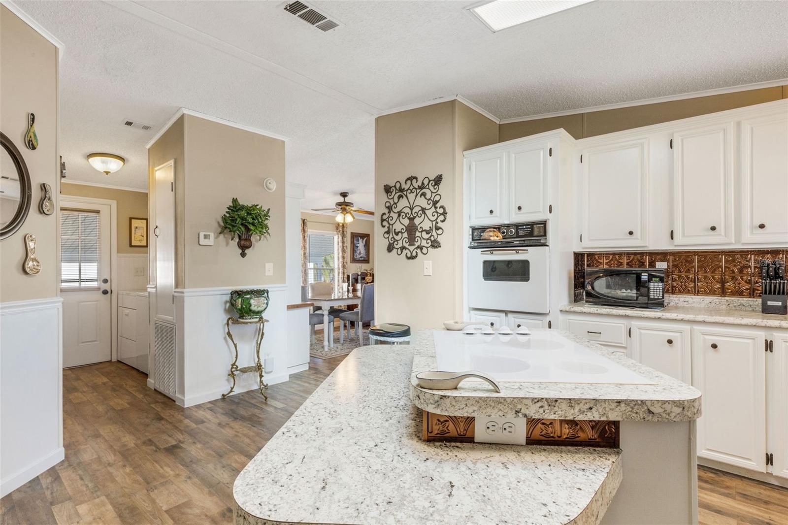 70 MOCKINGBIRD LN — photo 19