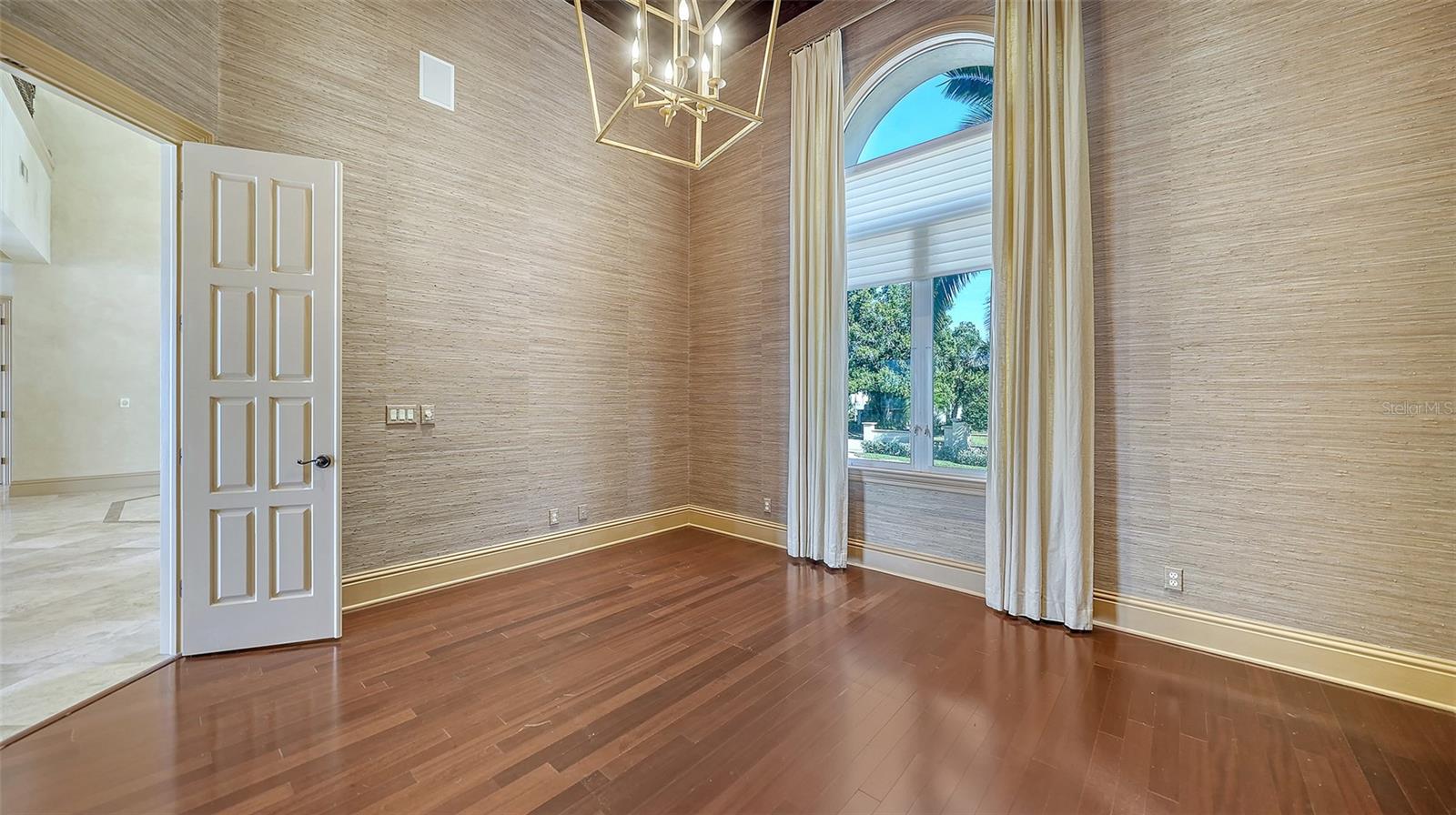 570 S SPOONBILL DR — photo 37