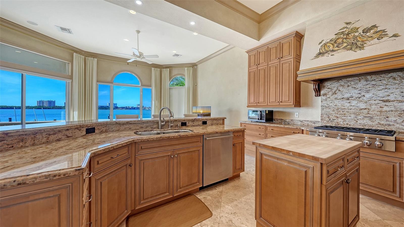 570 S SPOONBILL DR — photo 29